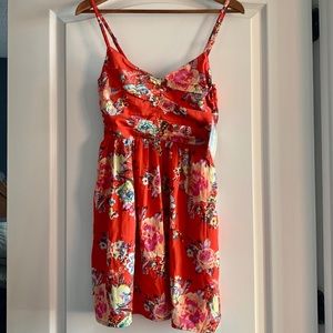 Brand new (with tags) above knee Roxy dress.